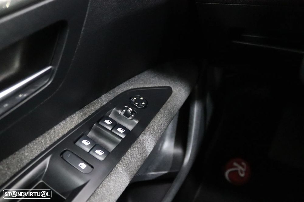 Peugeot 3008 PureTech 130 Stop & Start GPF EAT8 Active Pack - 10