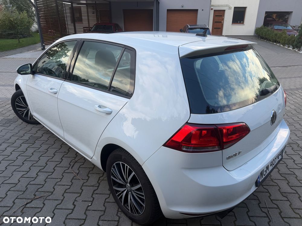 Volkswagen Golf - 3