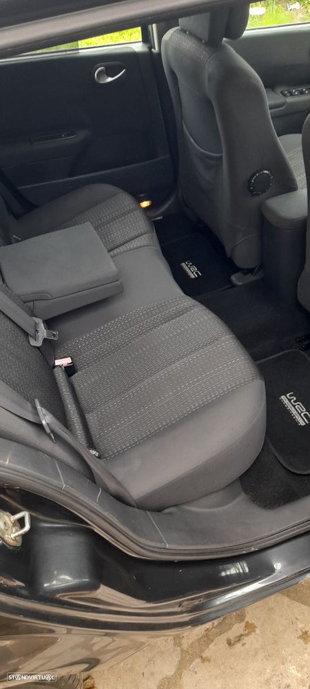 Renault Mégane Break 1.5 dCi Dynamique S - 9