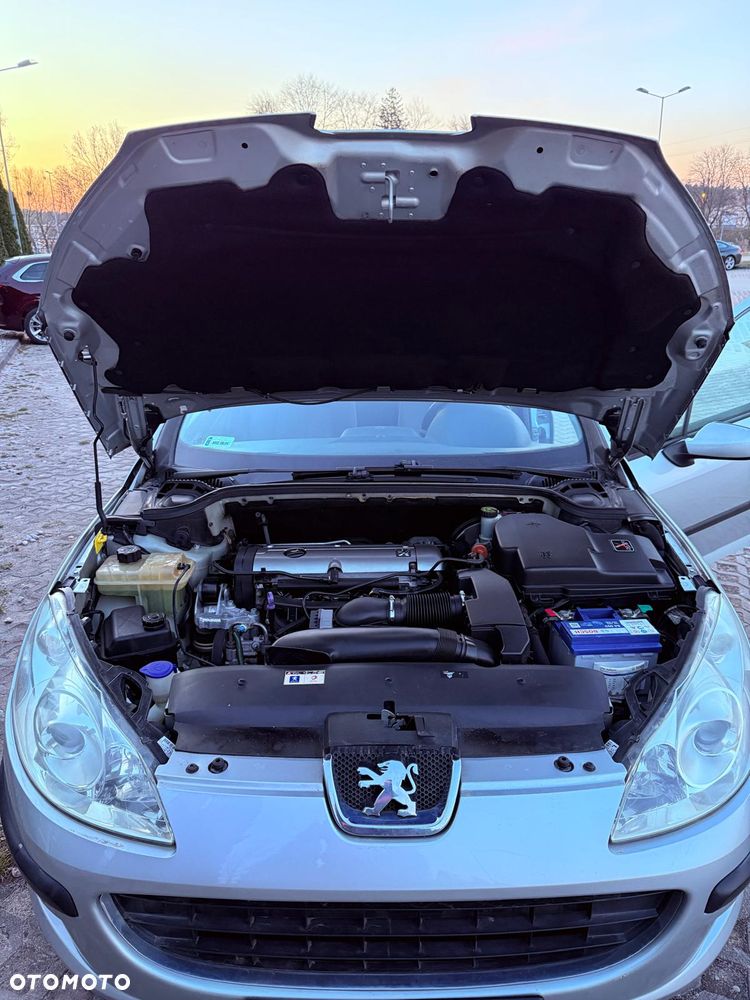 Peugeot 407 115 - 11
