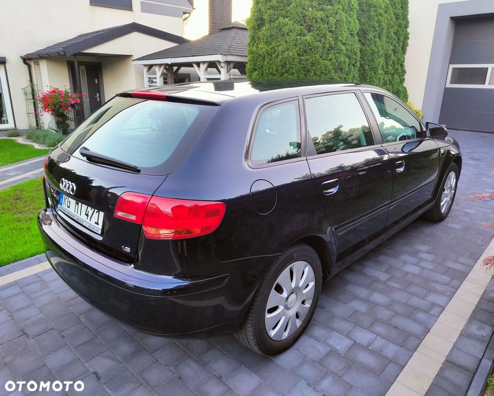 Audi A3 Sportback 1.6 FSI Ambiente - 6