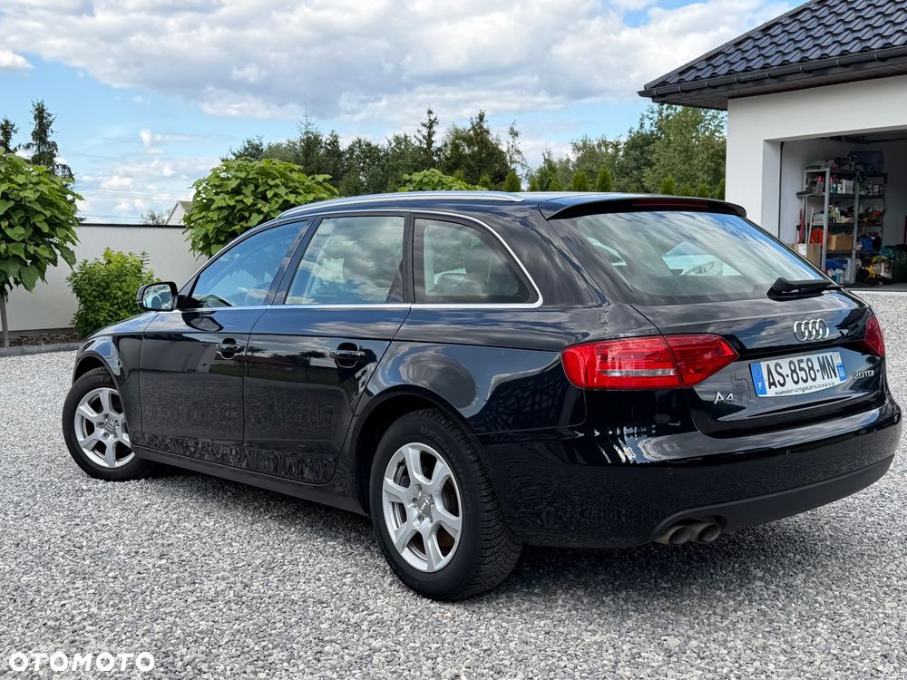 Audi A4 Avant 2.0 TDI DPF Ambiente - 4