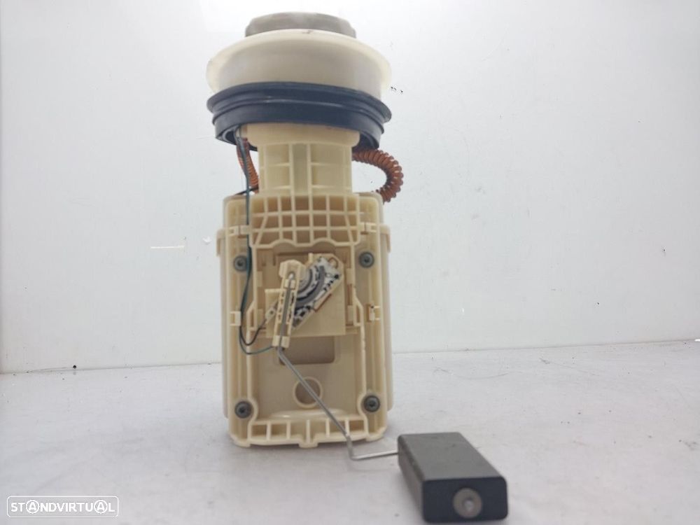 SENSOR DE COMBUSTÍVEL VOLKSWAGEN GOLF IV 2001 -1J0919087J - 4