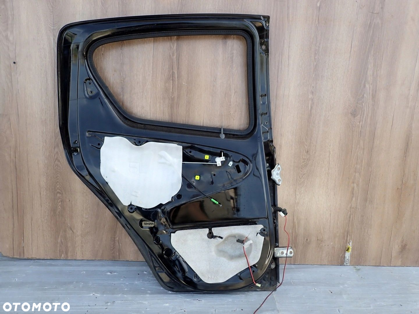 TOYOTA AYGO 05-12 5d DRZWI TYLNE LEWE 211 - 8