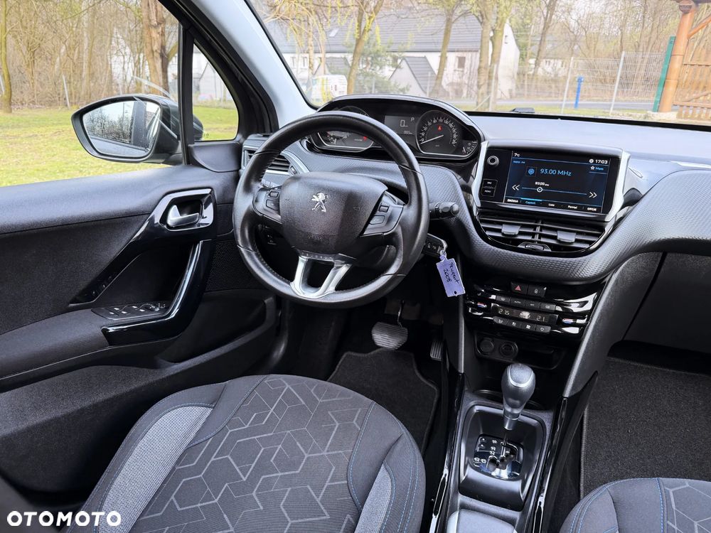 Peugeot 2008 PureTech 130 Stop&Start EAT6 Allure - 12