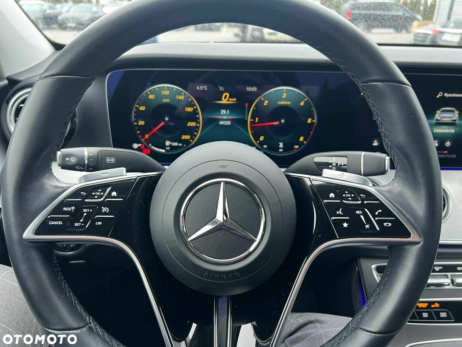 Mercedes-Benz Klasa E - 9