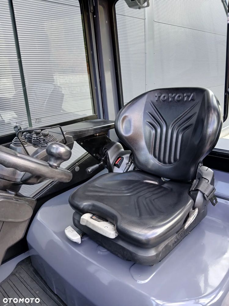 Toyota 02-8FDF30 - 8