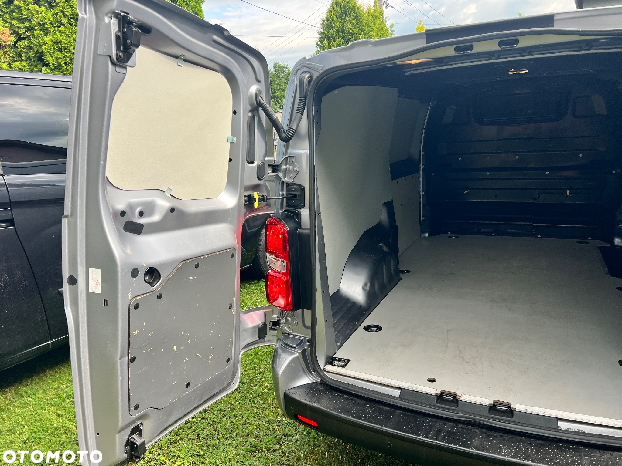 Opel Vivaro - 14