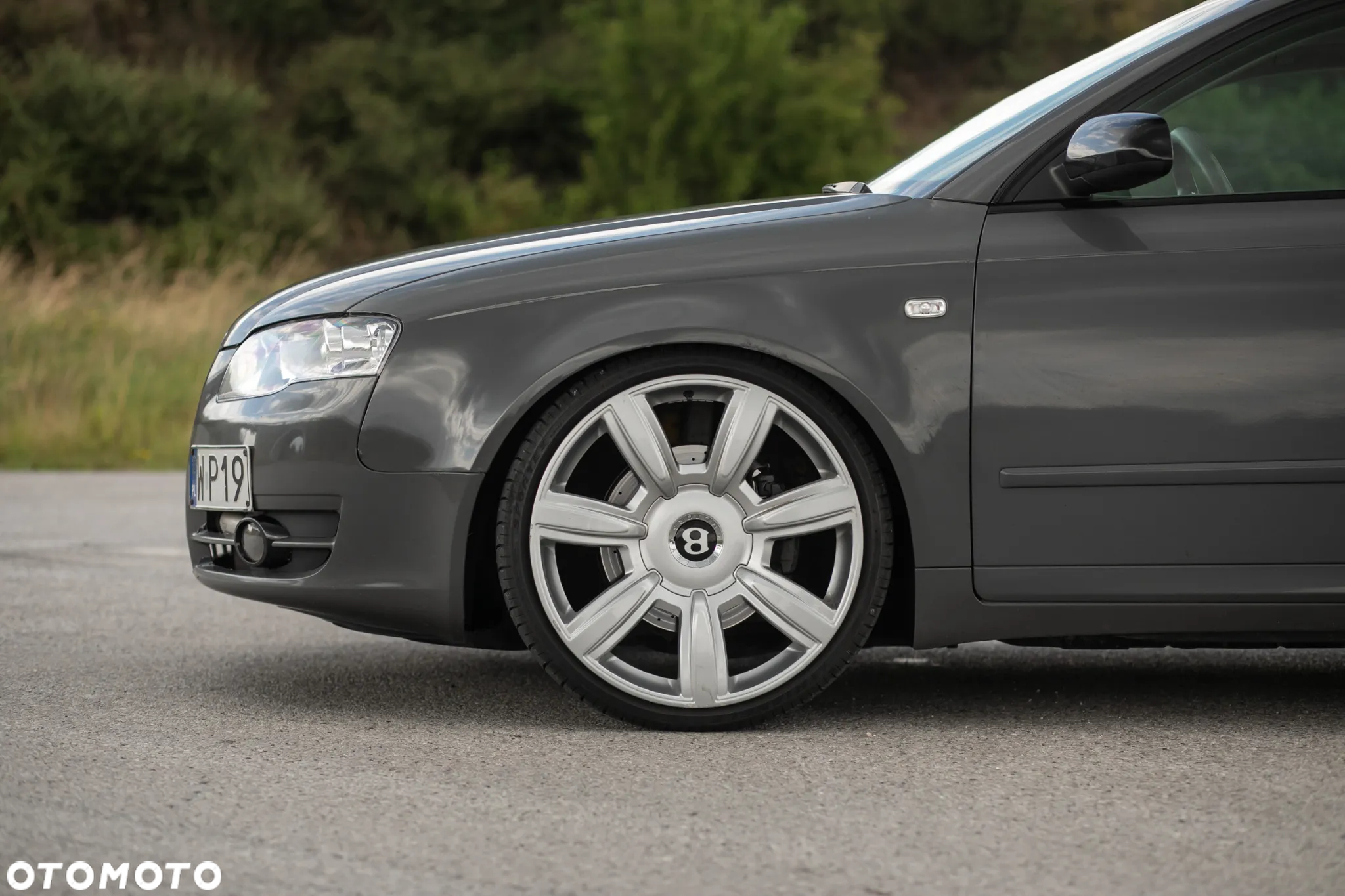 Audi A4 2.0T FSI Quattro - 12