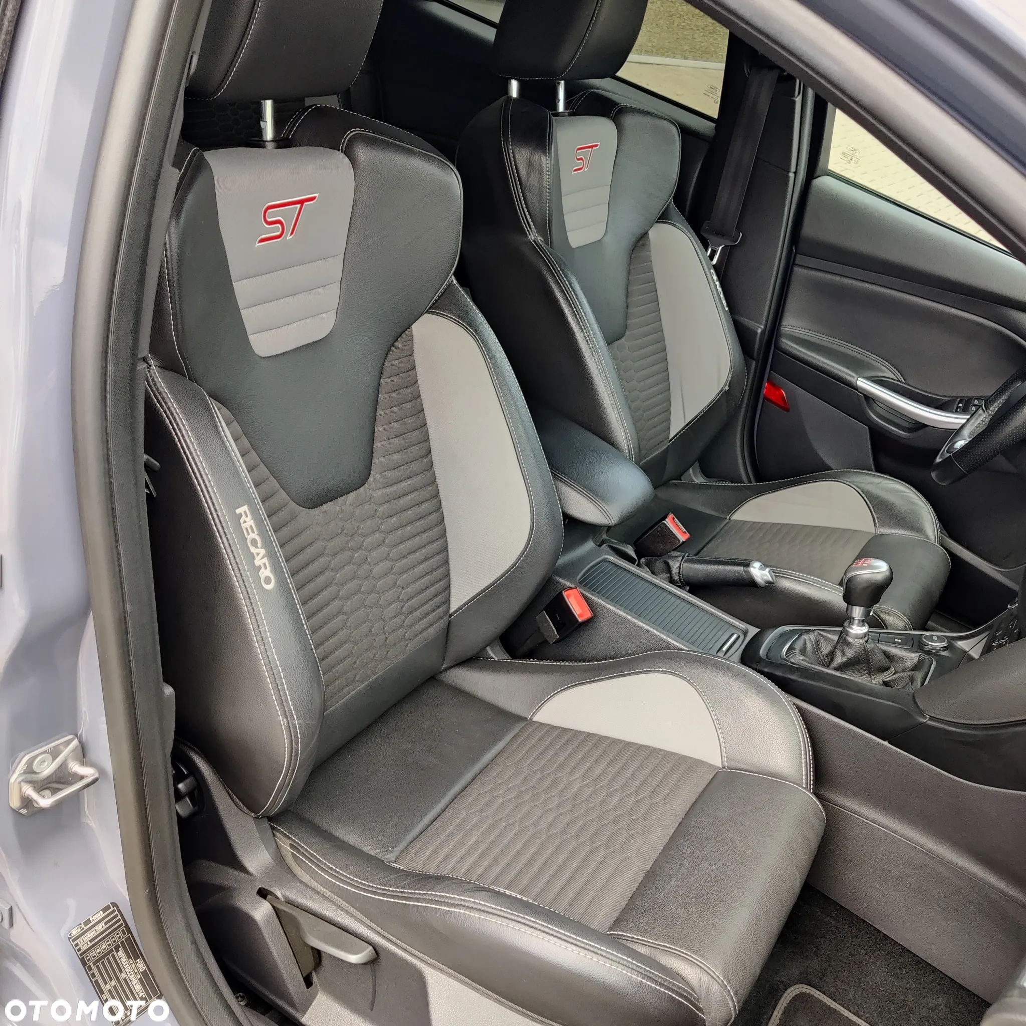 Ford Focus 2.0 EcoBoost ST-2 - 16
