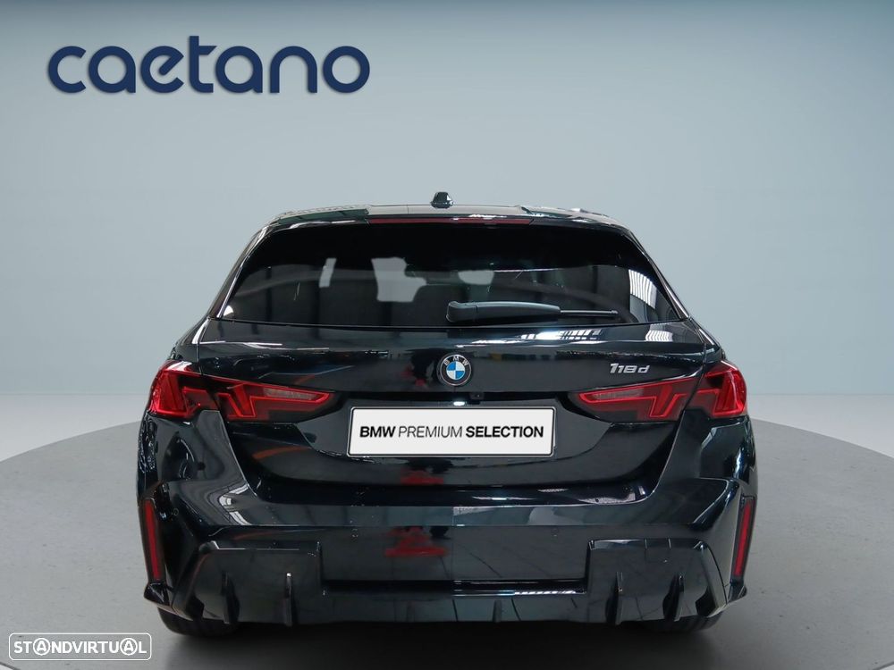 BMW 118 d Pack Desportivo M - 8