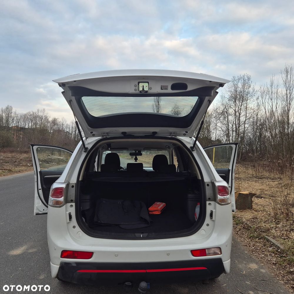 Mitsubishi Outlander - 6
