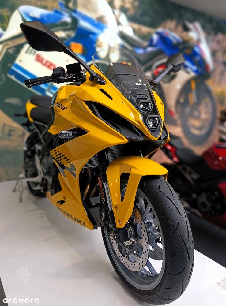Suzuki GSX-R - 6