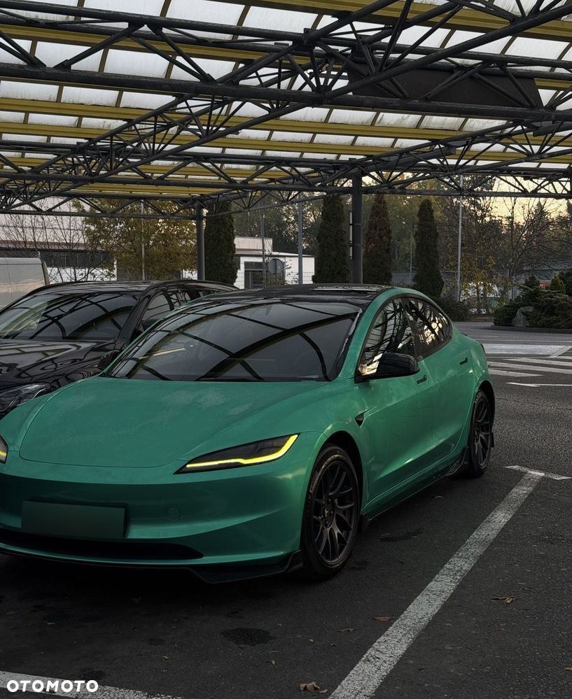 Tesla Model 3 - 13