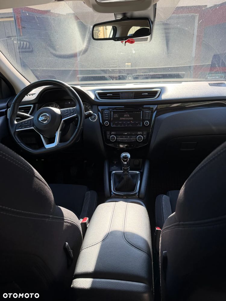 Nissan Qashqai 1.3 DIG-T N-Connecta - 17