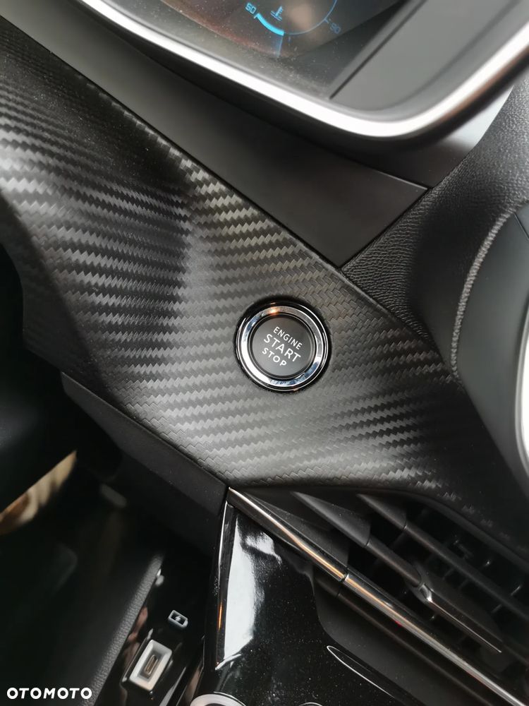 Peugeot 208 PureTech 100 EAT8 Allure - 34