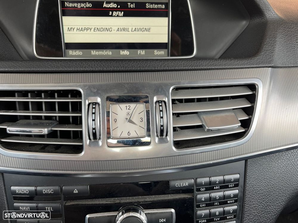 Mercedes-Benz E 300 Bluetec Hybrid Avantgarde - 28