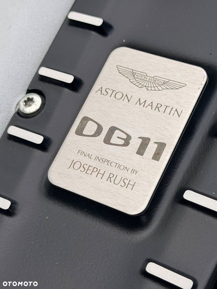 Aston Martin DB11 - 10