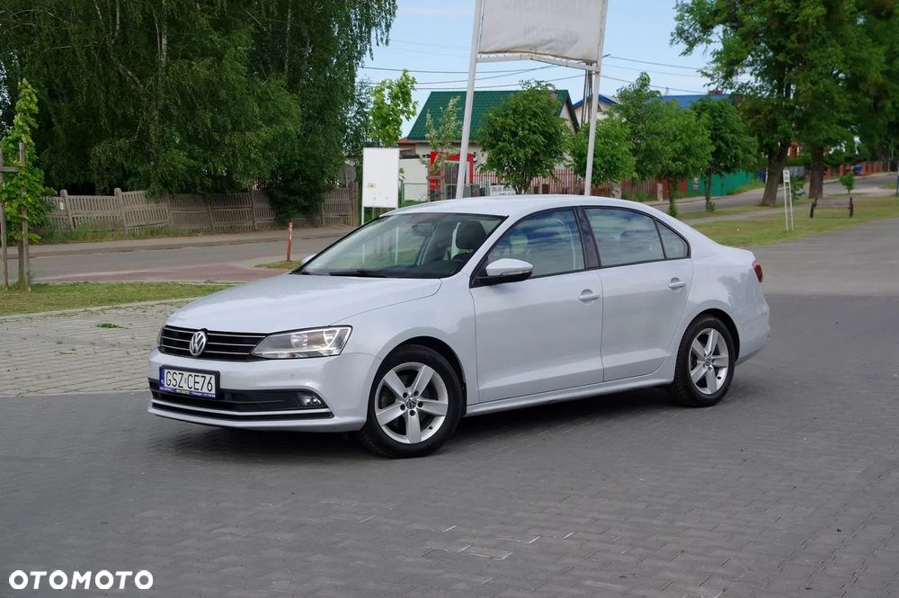 Volkswagen Jetta 2.0 TDI DPF BMT Trendline - 11
