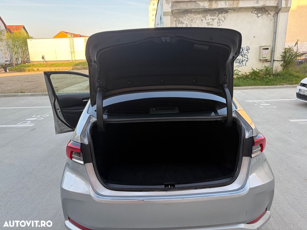 Toyota Corolla 1.8 Business Edition - 11