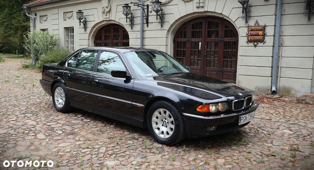 BMW Seria 7 - 16