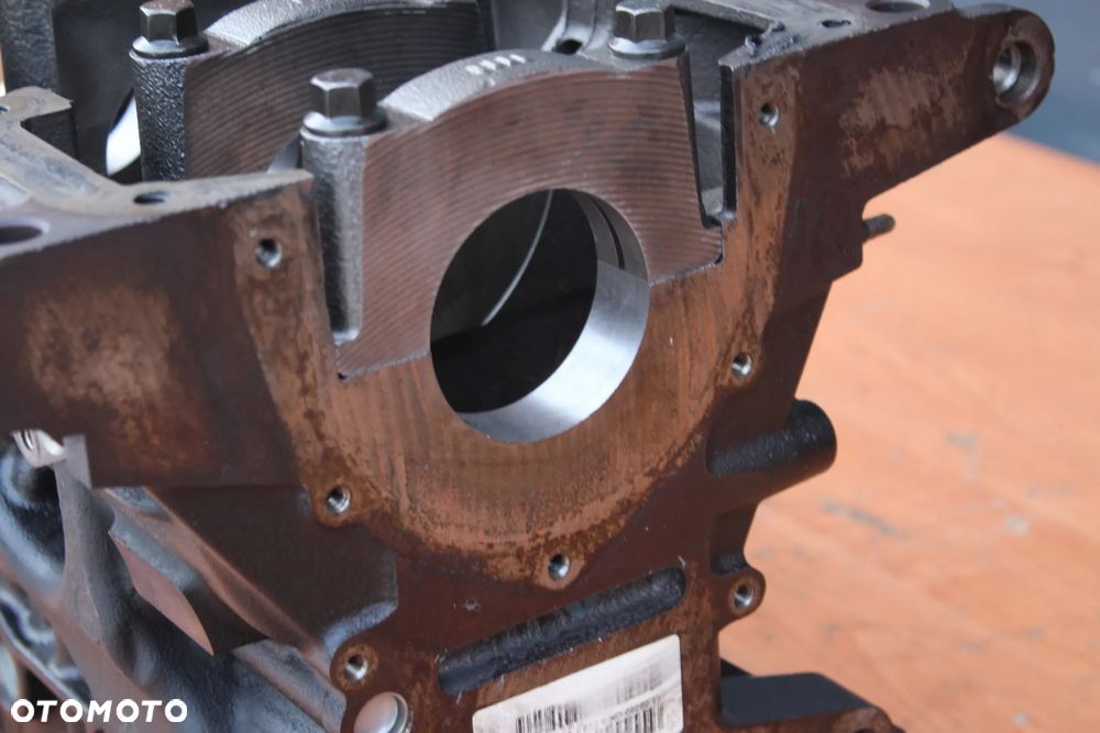 BLOK SILNIKA PO WSPÓŁOSIOWOŚCI OPEL INSIGNIA A ASTRA J ZAFIRA C 2.0CDTI 130-160KM  55565911 - 9