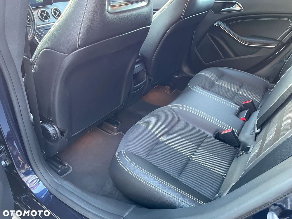 Mercedes-Benz CLA 180 - 11