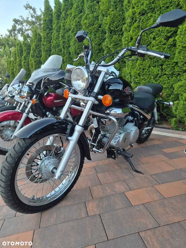Suzuki Intruder - 28