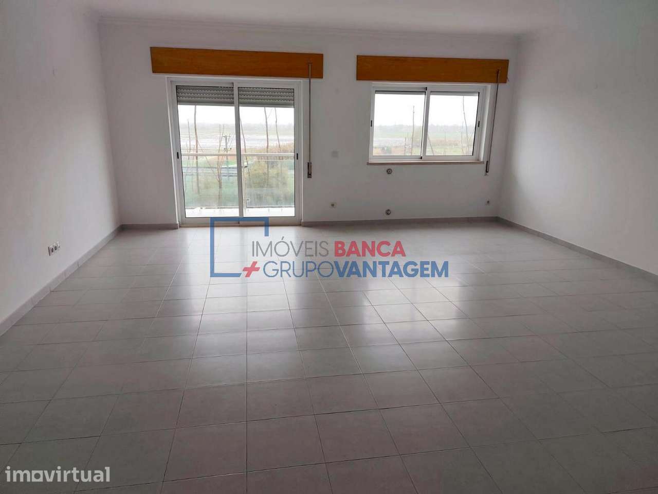 Apartamento T2 a 2 minutos da Estação de Comboios da Azambuja - Grande imagem: 2/24