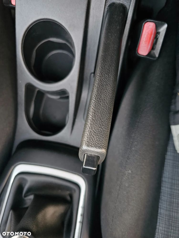 Kia Ceed - 30