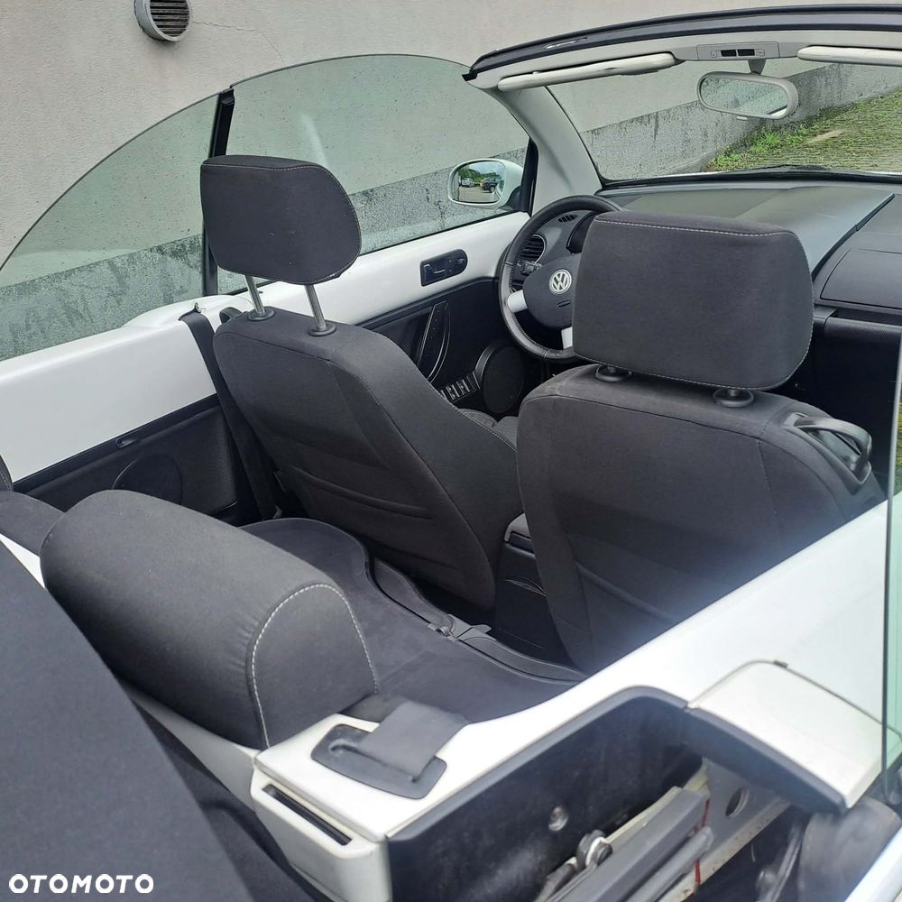 Volkswagen New Beetle 2.0 - 21