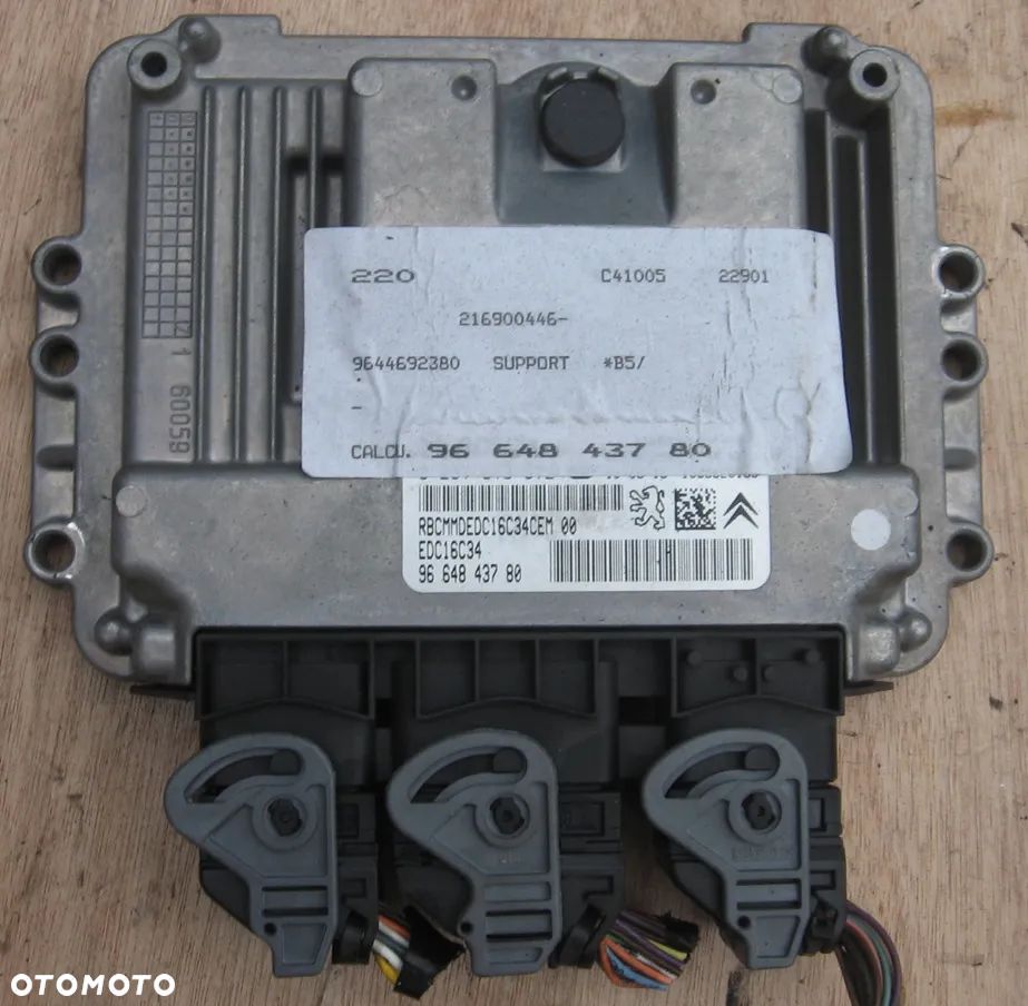 CITROEN C4 1.6 HDI sterownik silnika 9664843780