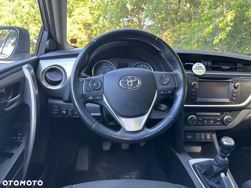 Toyota Auris 2.0 D-4D Prestige - 6
