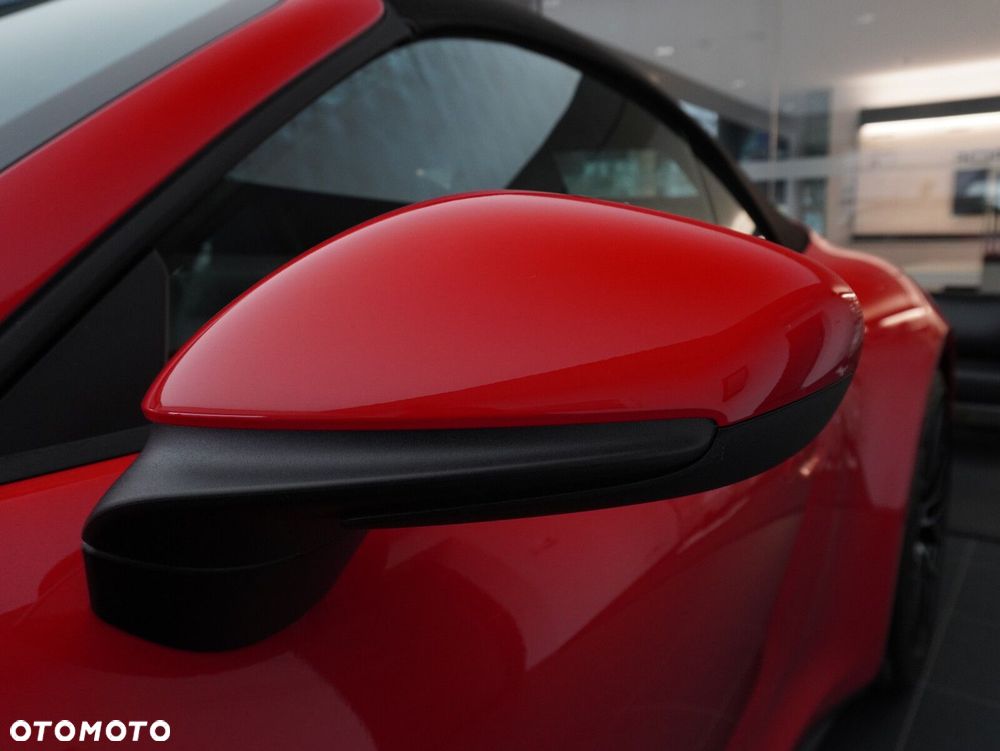 Porsche 911 Carrera - 7