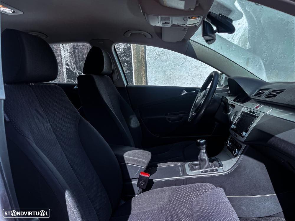 VW Passat 1.6 TDI BlueMotion - 7