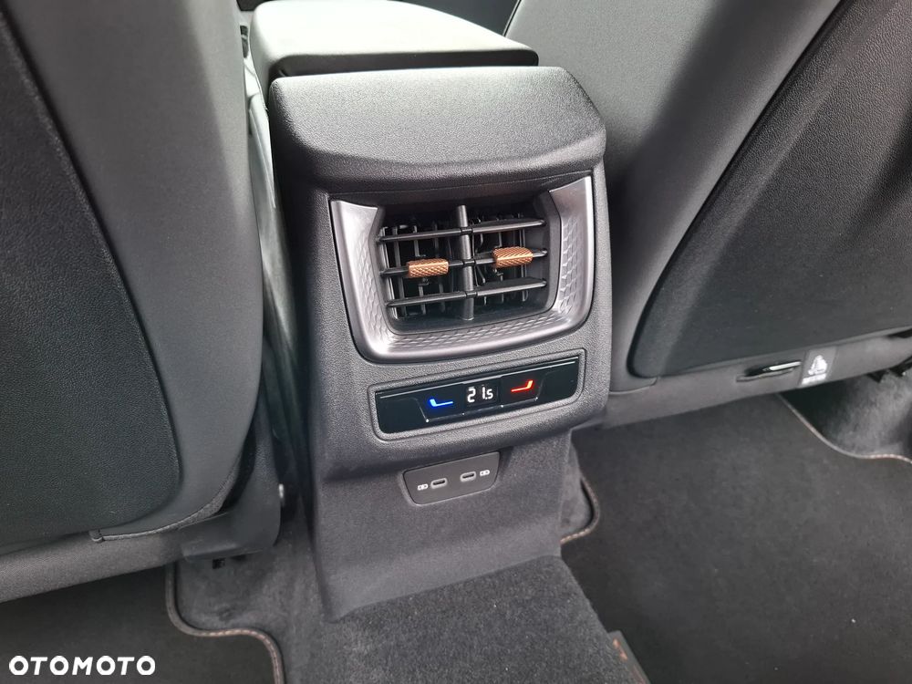 Cupra Terramar 1.5 eHybrid PHEV DSG - 36