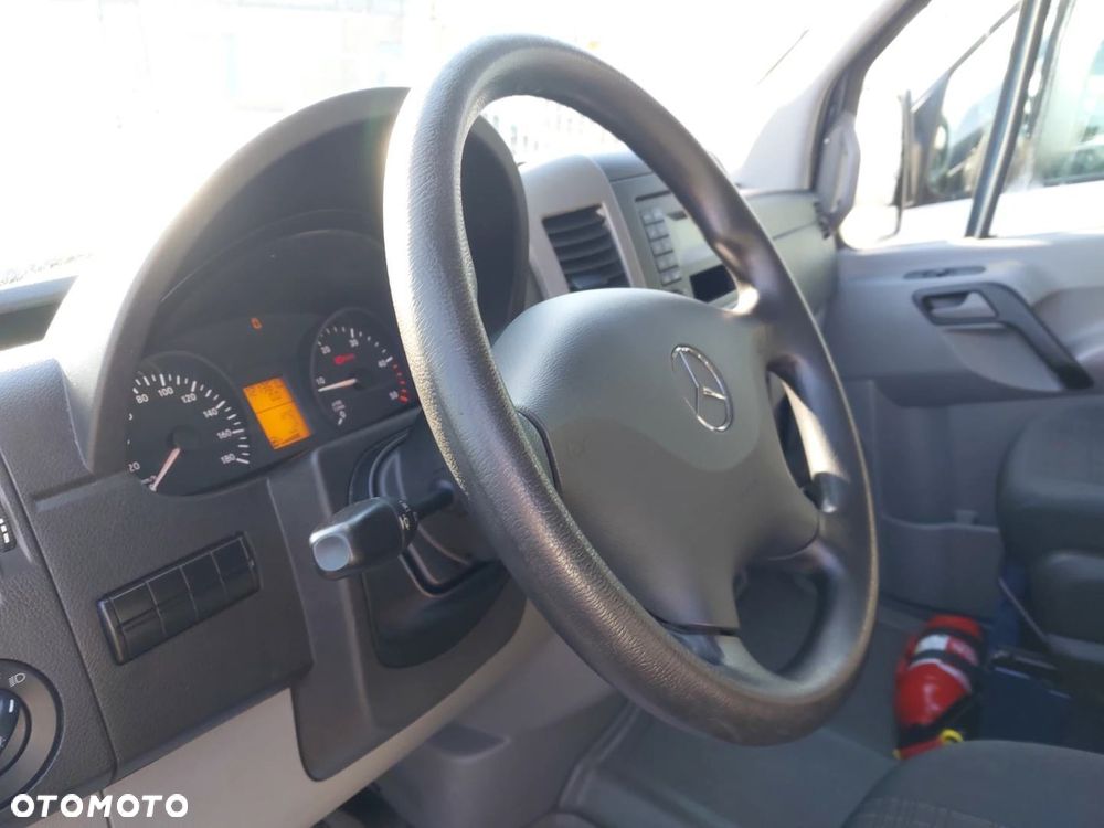 Mercedes-Benz Sprinter - 5