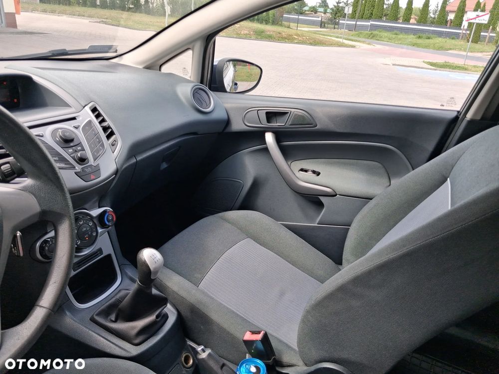Ford Fiesta 1.4 TDCi Ghia - 4