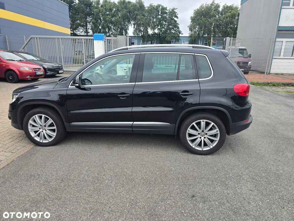 Volkswagen Tiguan 2.0 TDI DPF 4Motion BlueMotion Technology DSG Lounge Sport & Style - 4