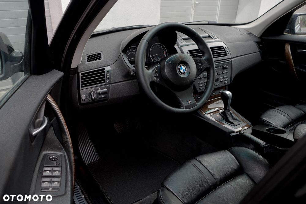 BMW X3 3.0i - 11