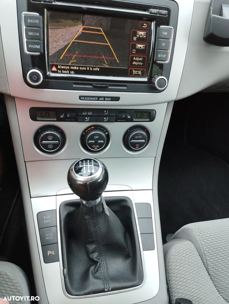 Volkswagen Passat - 9