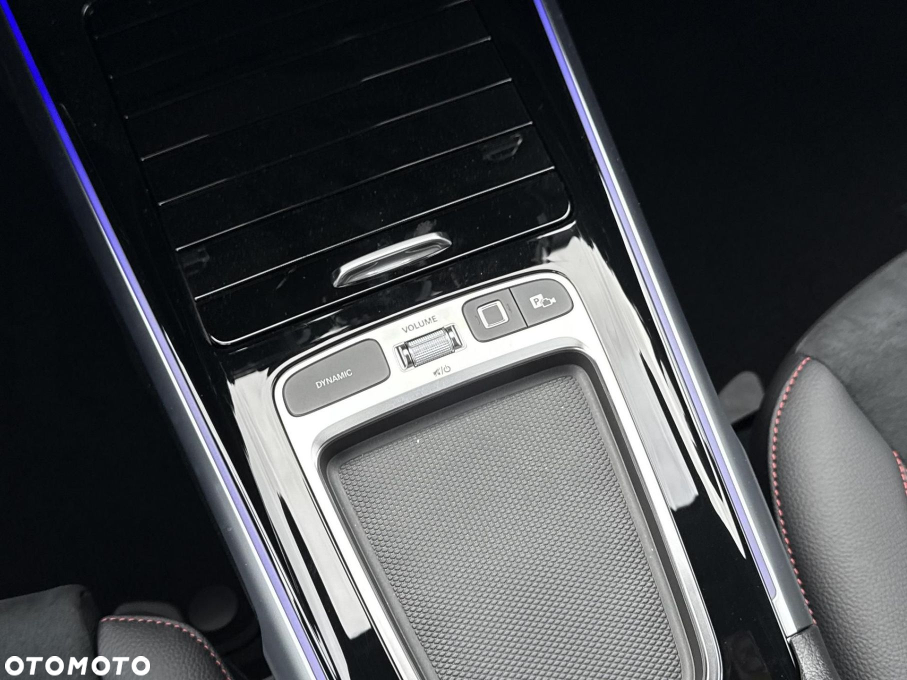 Mercedes-Benz GLB - 21