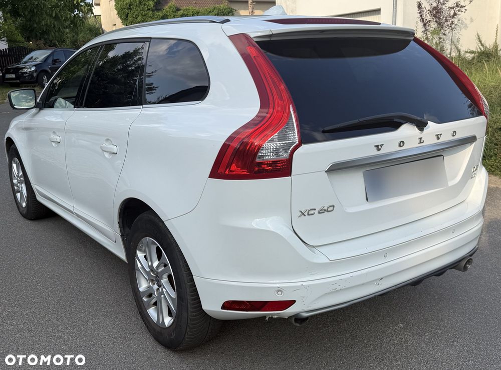 Volvo XC 60 D5 AWD RDesign - 4