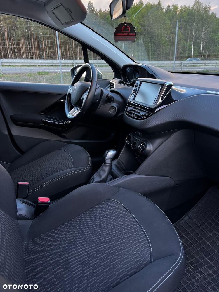 Peugeot 208 PureTech 82 Style - 13