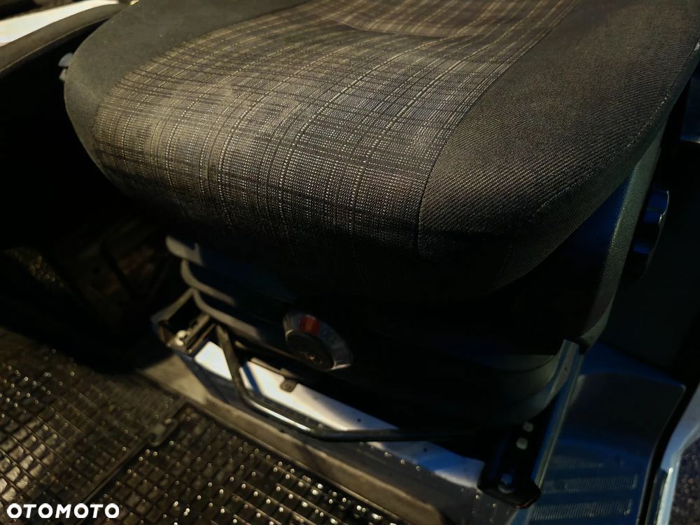 Mercedes-Benz Sprinter - 8