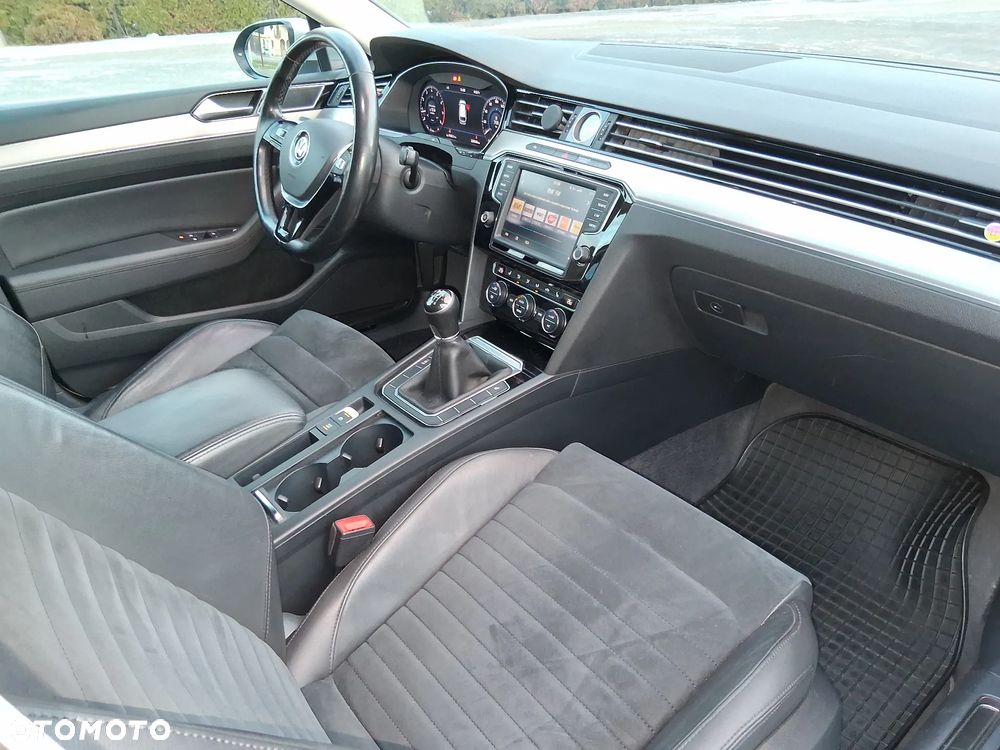 Volkswagen Passat 1.4 TSI BMT ACT Highline - 18