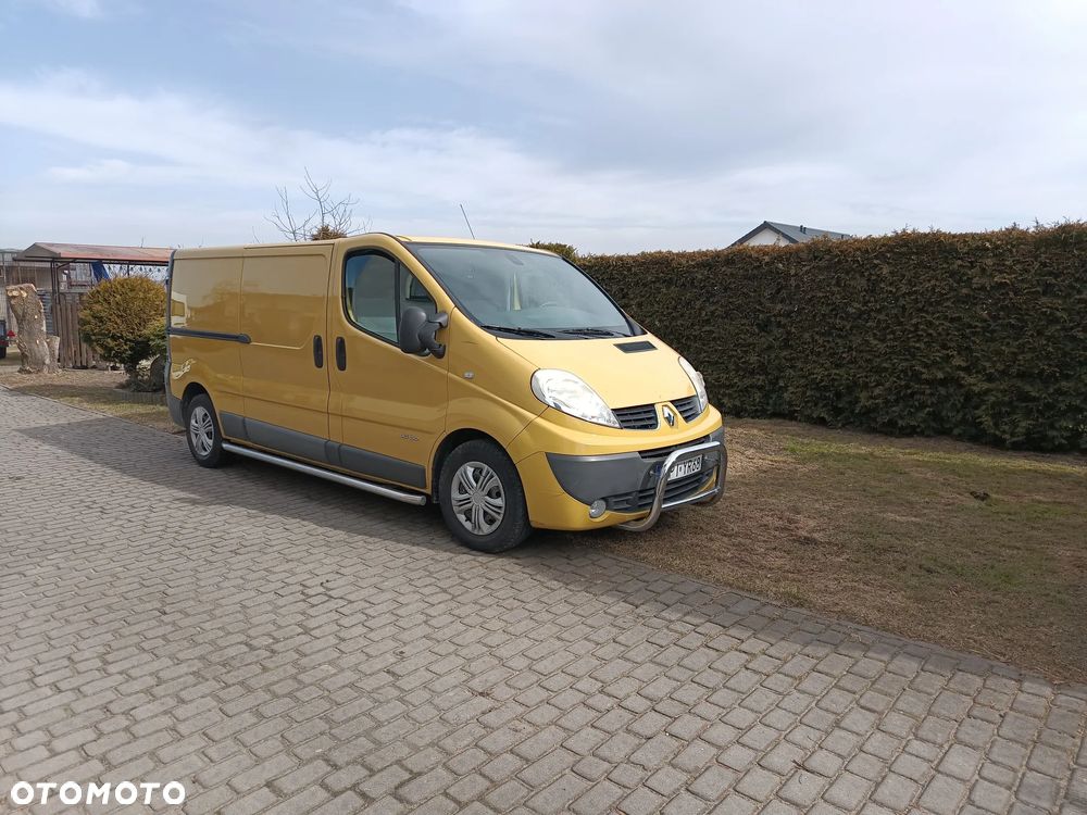 Renault TRAFIC - 1