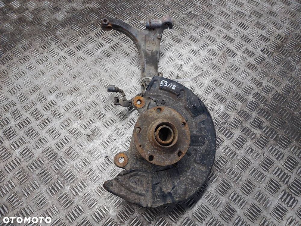 PIASTA ZWROTNICA PRAWY PRZÓD SEAT EXEO I 2.0 TDI 3R0407258 ID: 237694 - 1