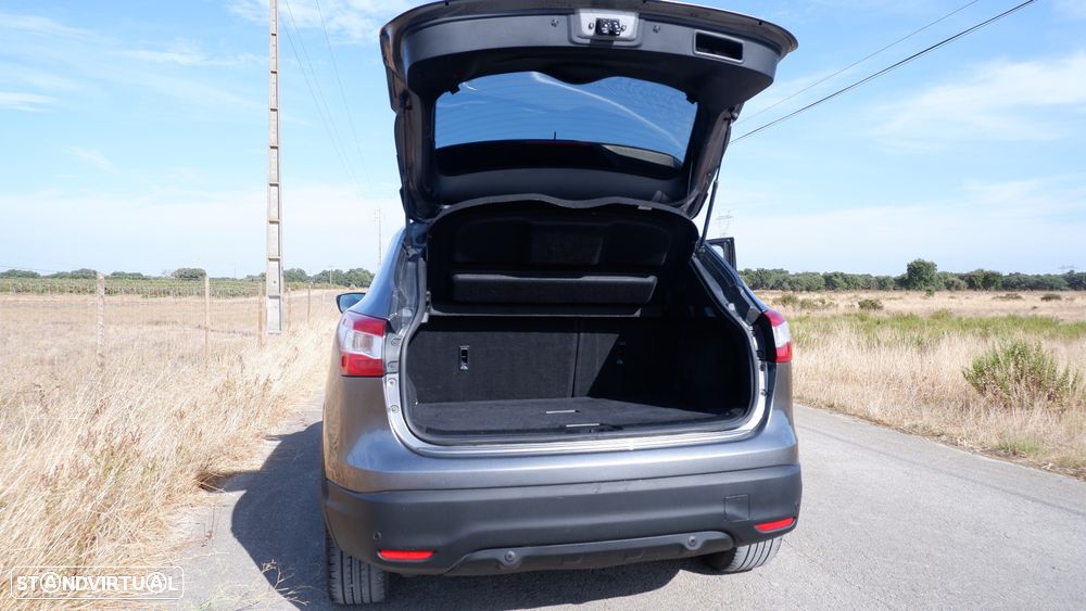 Nissan Qashqai 1.5 dCi N-Connecta 18 - 13