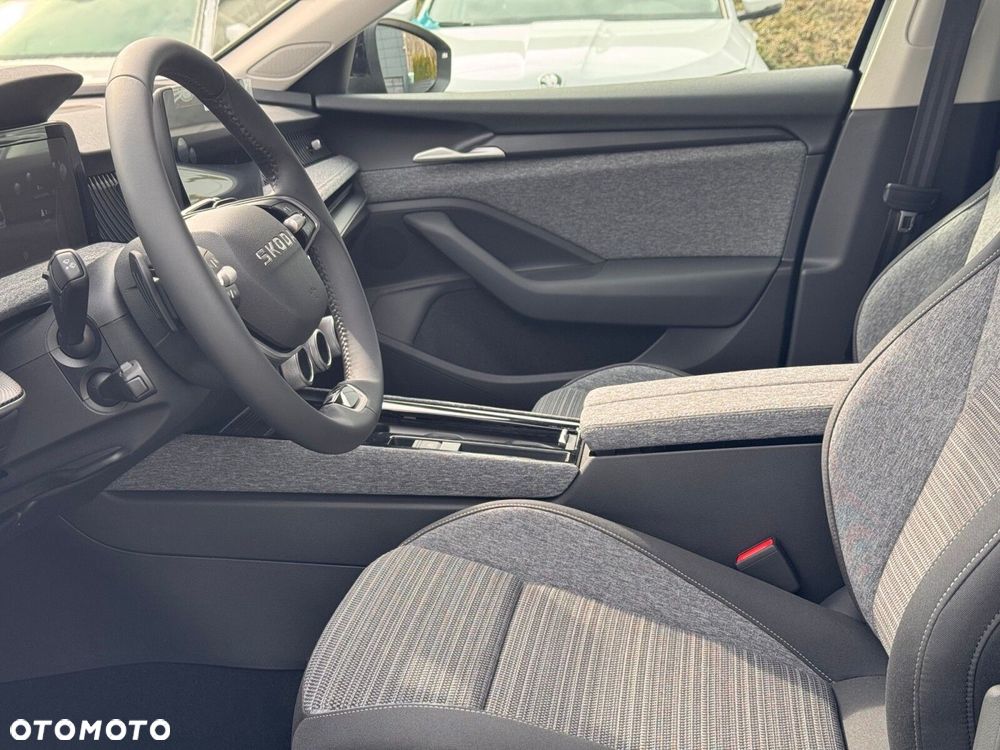 Skoda Superb 2.0 TDI SCR Drive DSG - 12